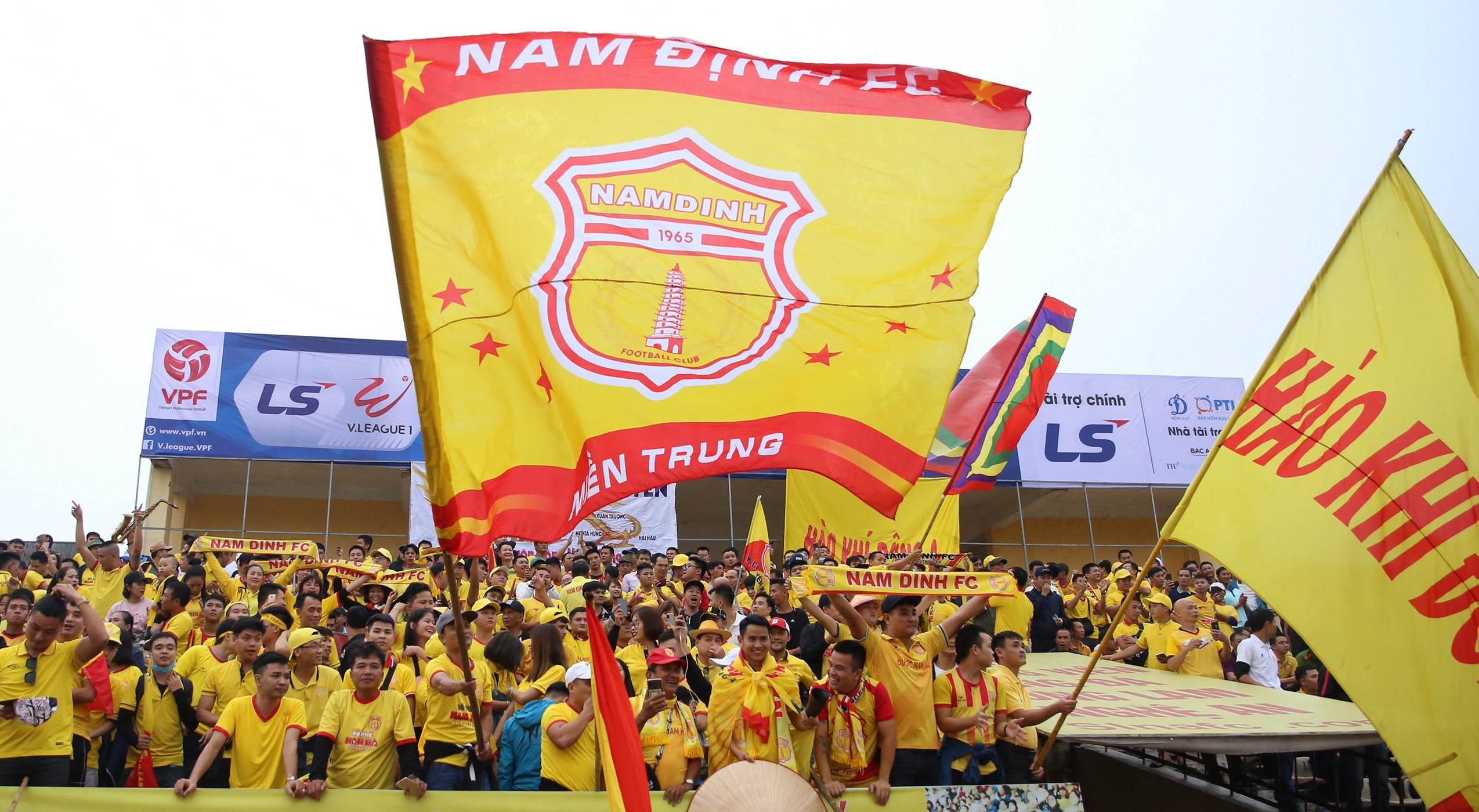 CLB Nam Định đứng trước nguy cơ mất vé tham dự V-League 2022
